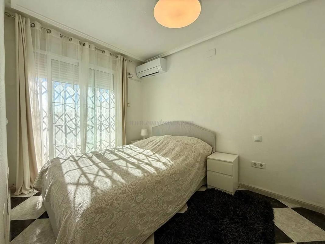Venta de villa en Orihuela
