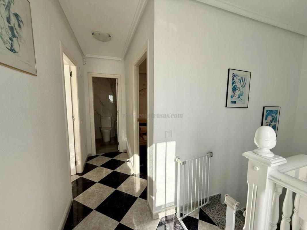 Venta de villa en Orihuela
