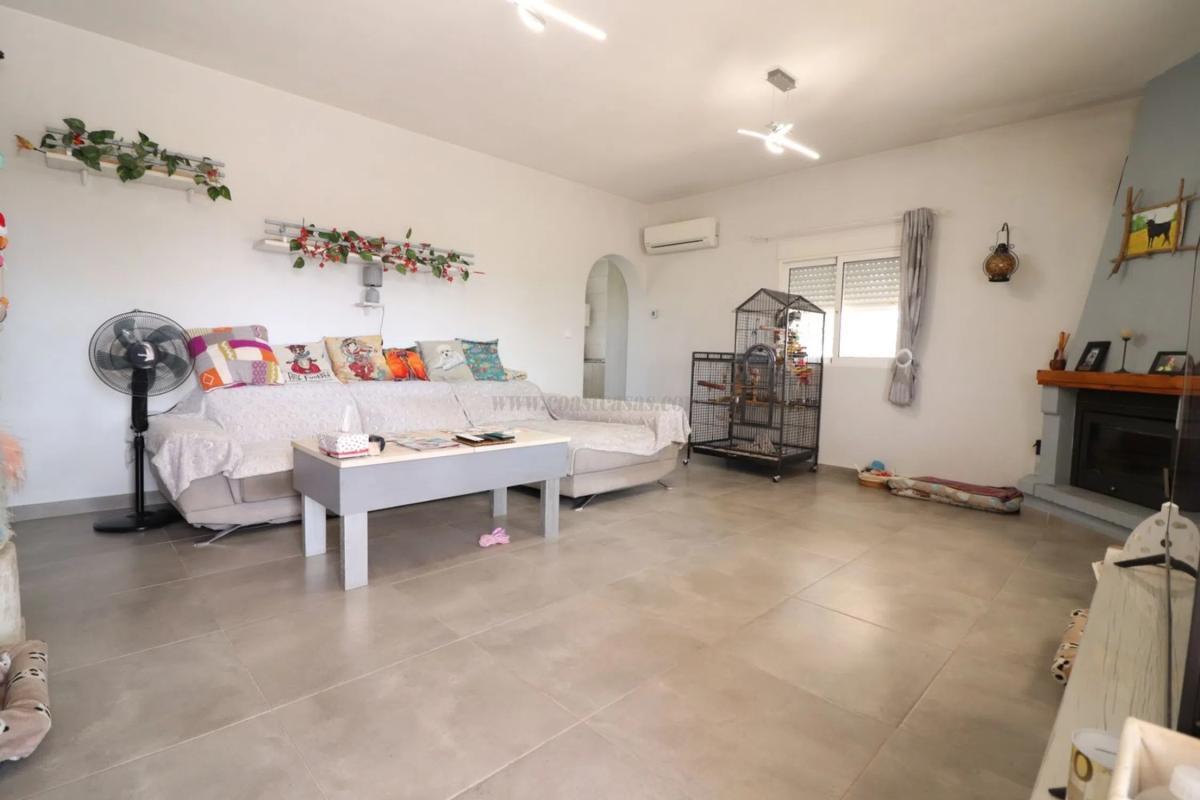 Venta de villa en Orihuela