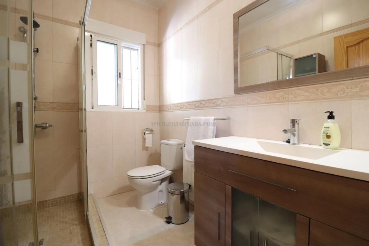 Venta de villa en Catral