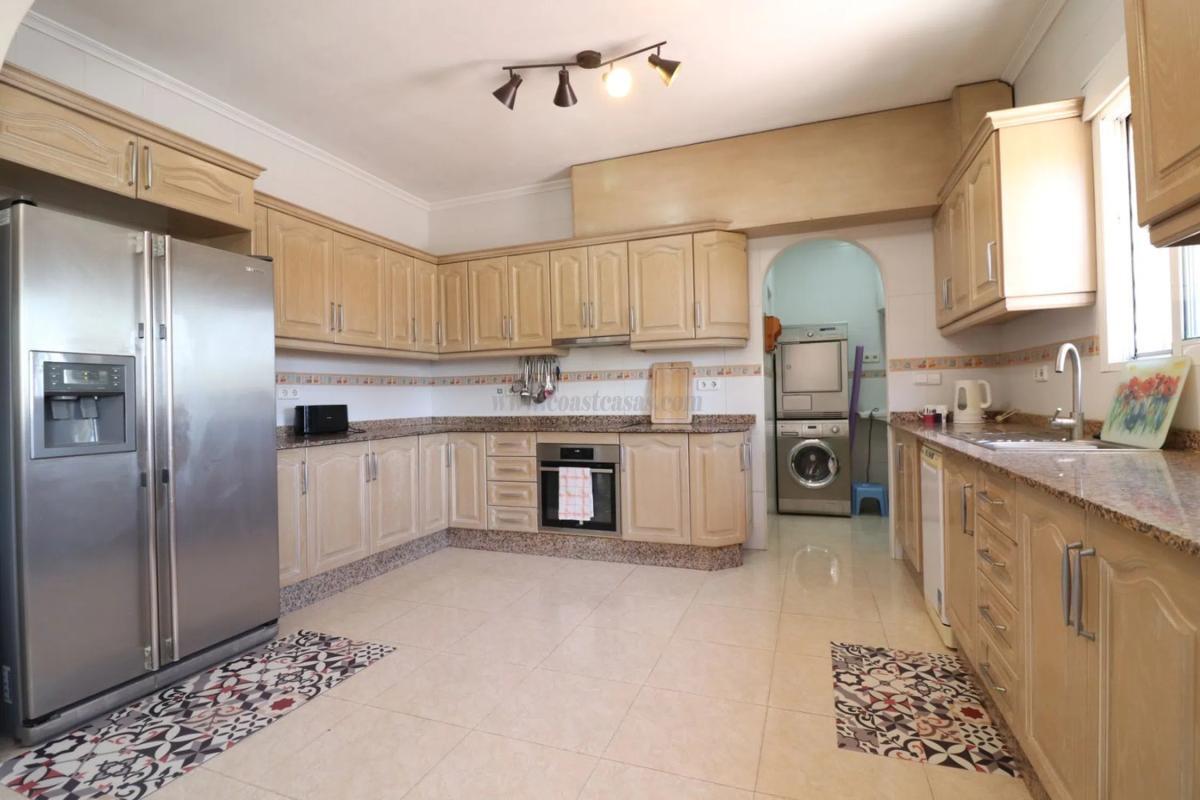 Venta de villa en Catral
