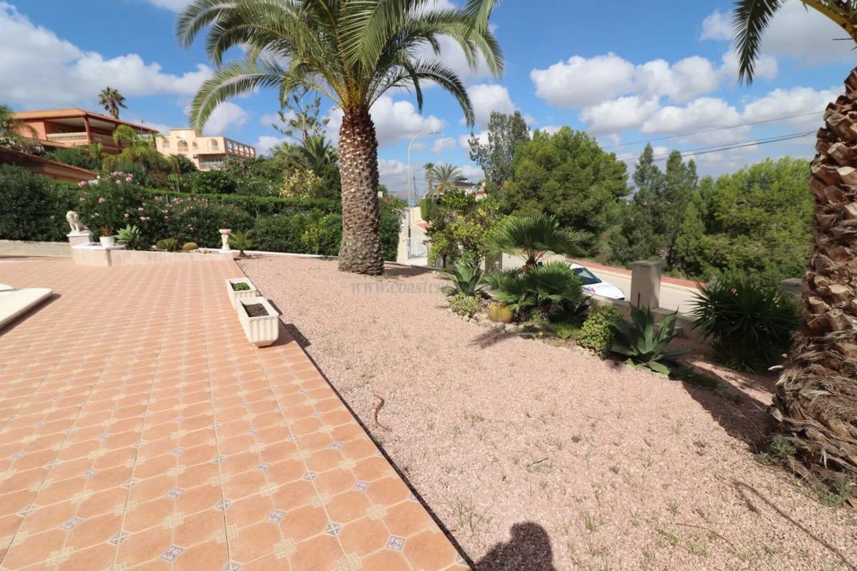 Venta de villa en Algorfa