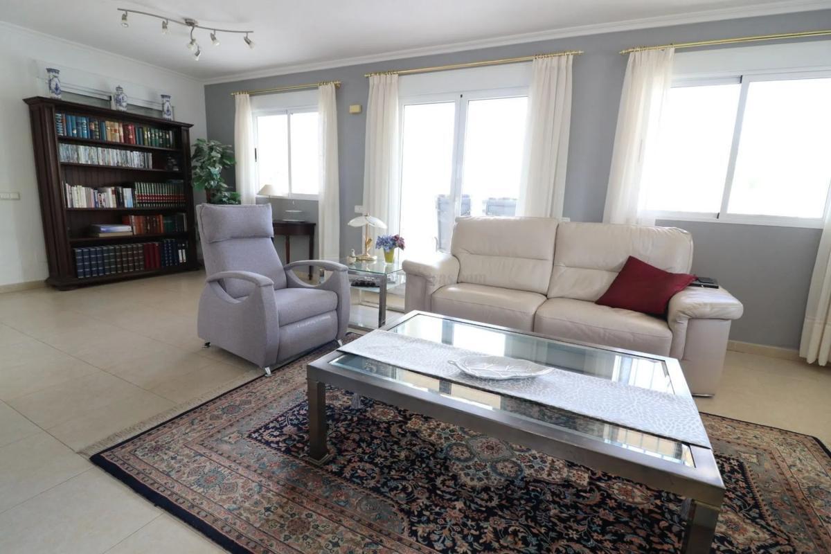 Venta de villa en Algorfa