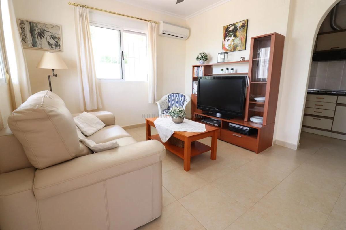 Venta de villa en Algorfa