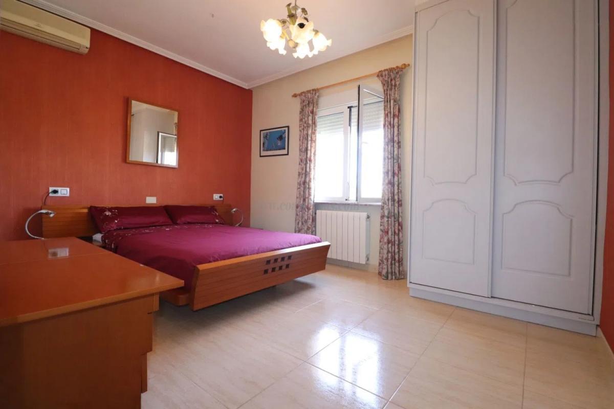 Venta de villa en Algorfa