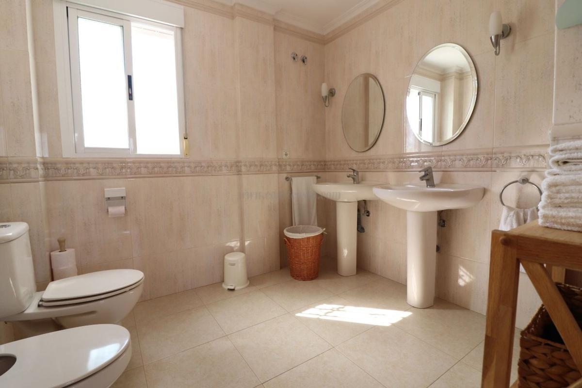 Venta de villa en Algorfa