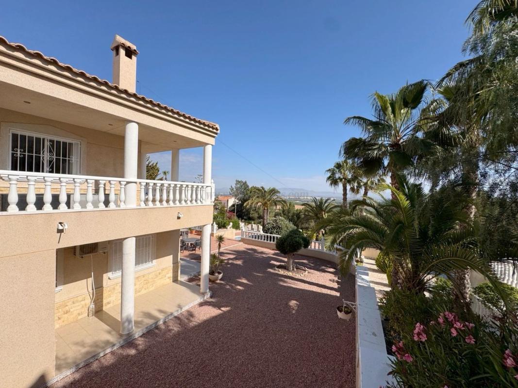 Venta de villa en Algorfa