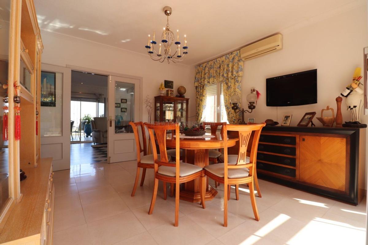 Venta de villa en Algorfa