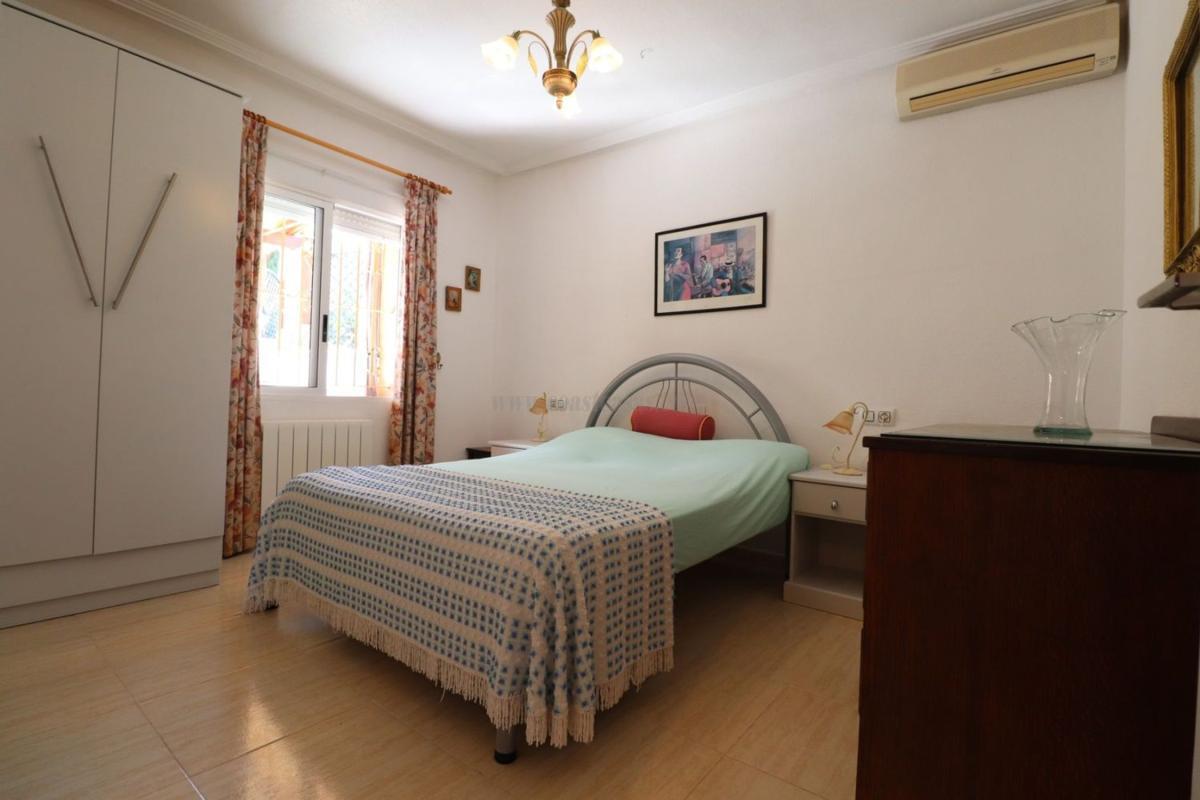 Venta de villa en Algorfa