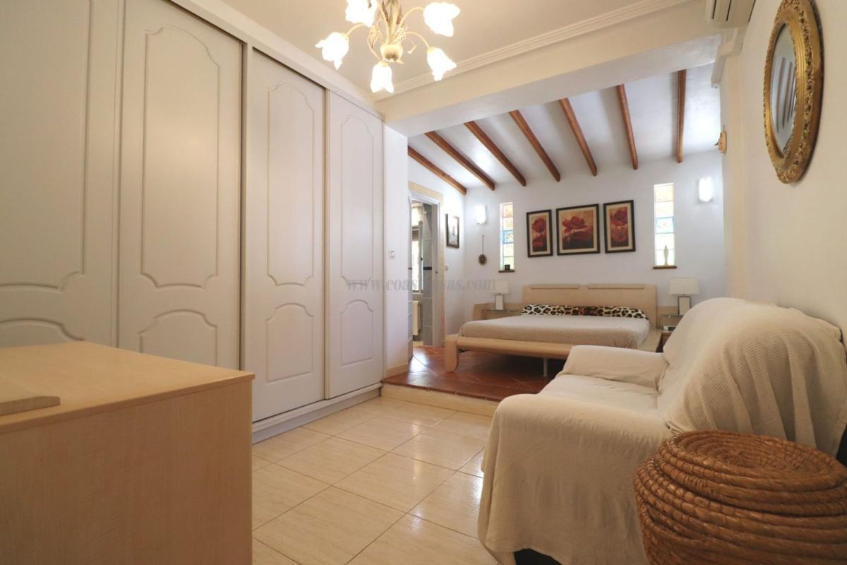 Venta de villa en Algorfa