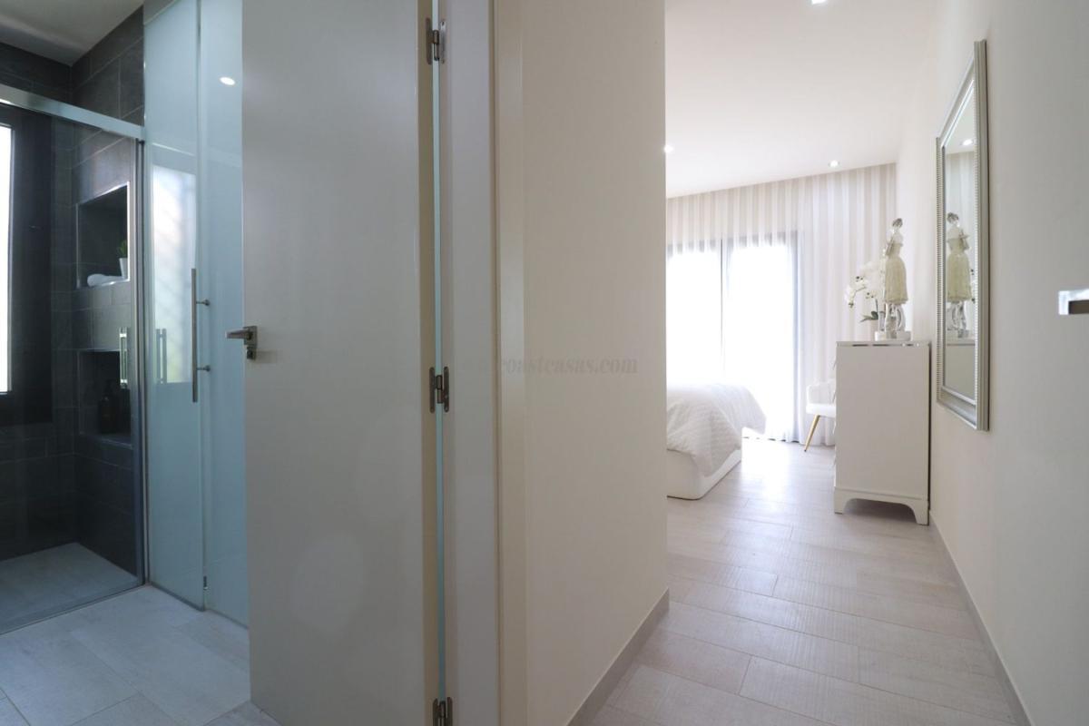 Venta de villa en Algorfa
