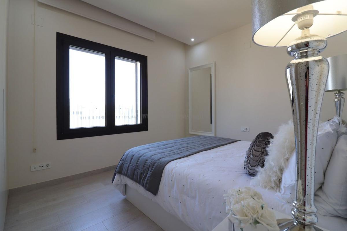 Venta de villa en Algorfa