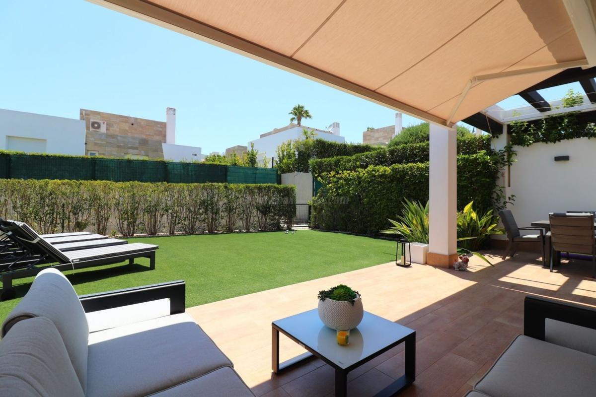Venta de villa en Algorfa