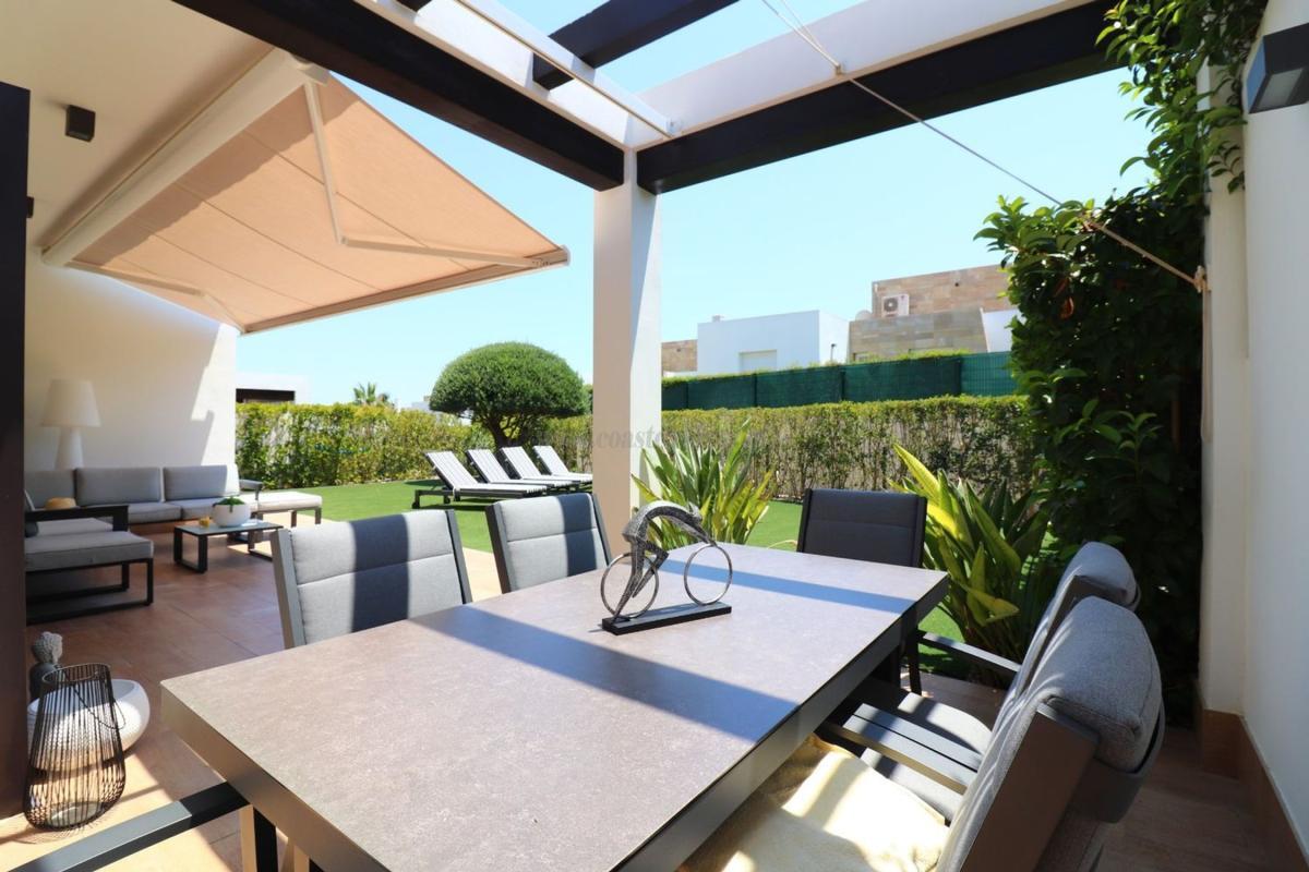 Venta de villa en Algorfa