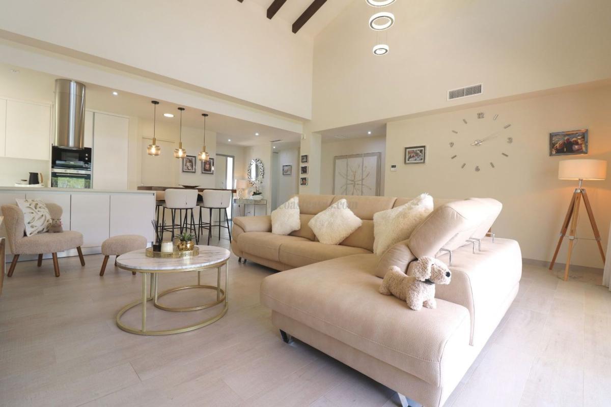 Venta de villa en Algorfa
