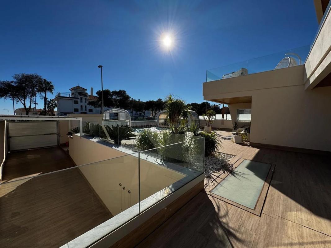 Venta de villa en Orihuela