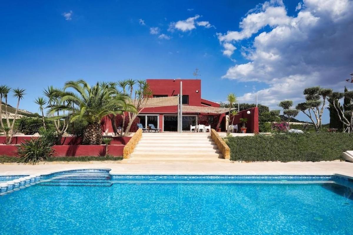 Venta de villa en Orihuela