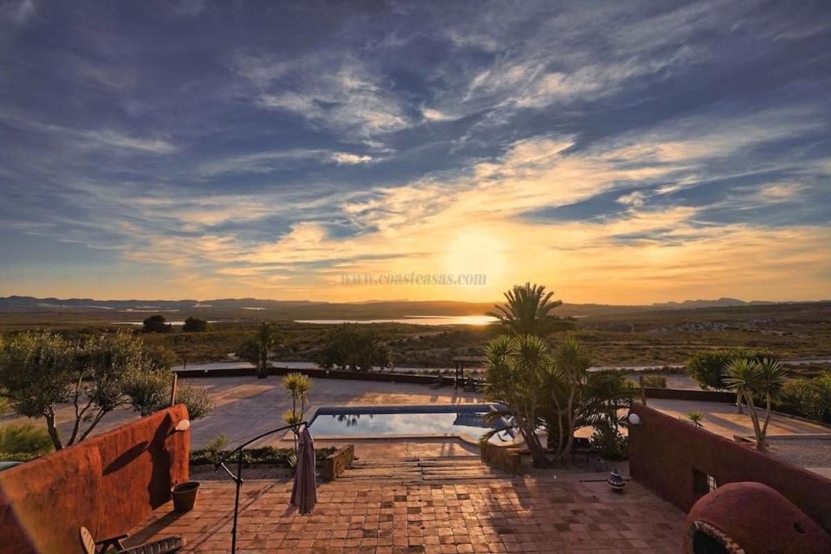 Venta de villa en Orihuela