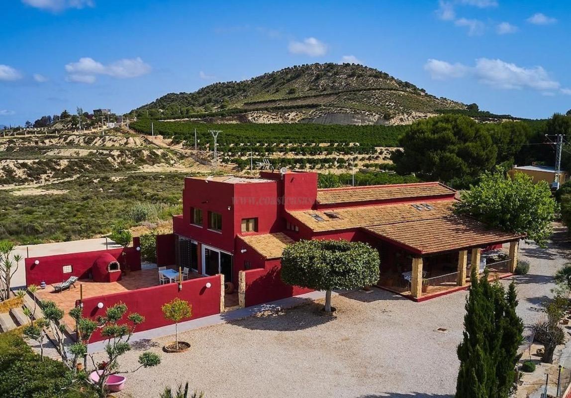 Venta de villa en Orihuela