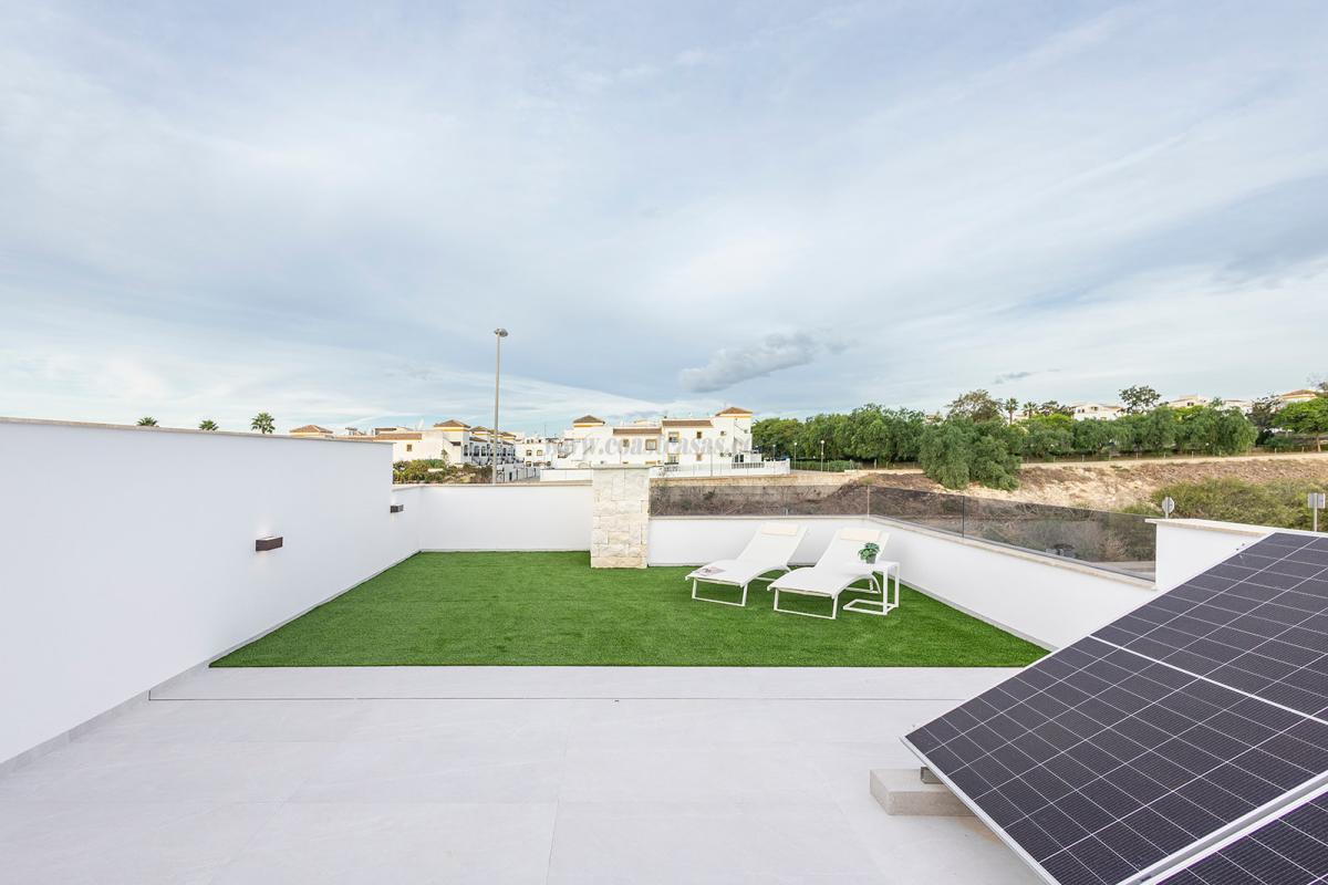 Venta de villa en Orihuela