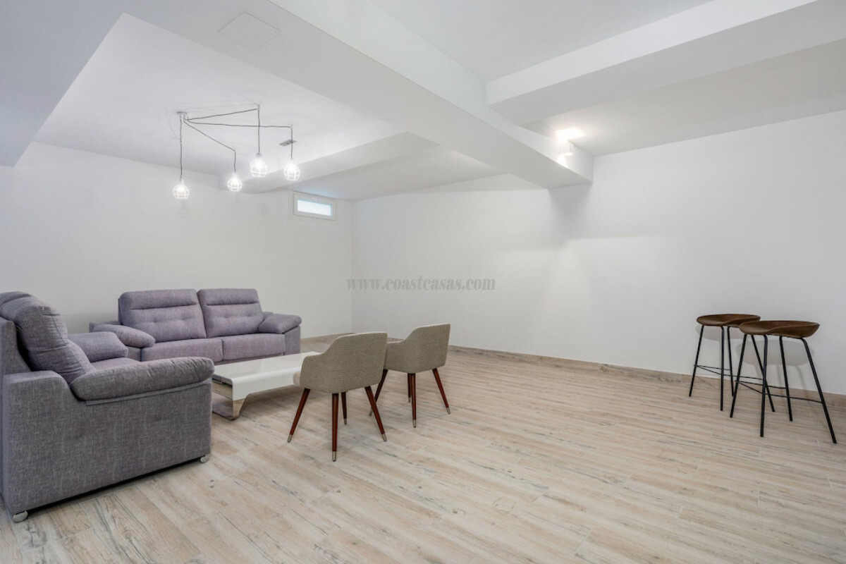 Venta de villa en Los Montesinos