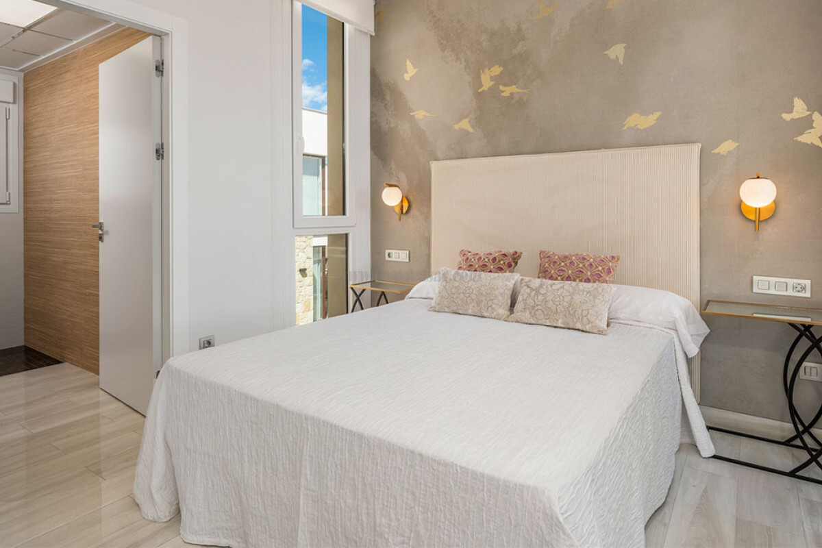 Venta de villa en Los Montesinos