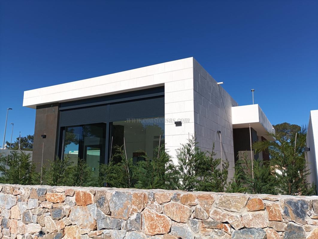 Venta de villa en Pilar de la Horadada