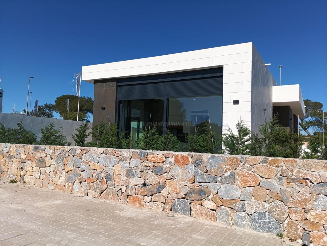 Venta de villa en Pilar de la Horadada