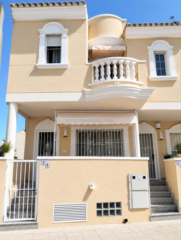 Venta de villa en Almoradí