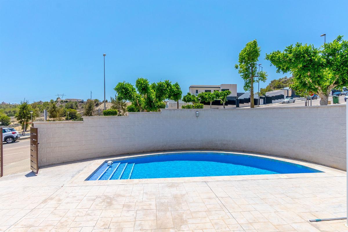 Venta de chalet en San Miguel de Salinas