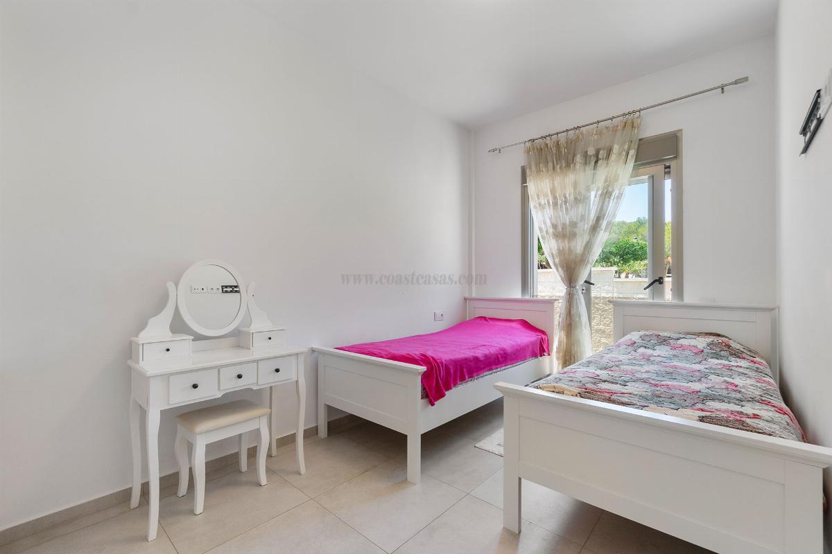 Venta de chalet en San Miguel de Salinas