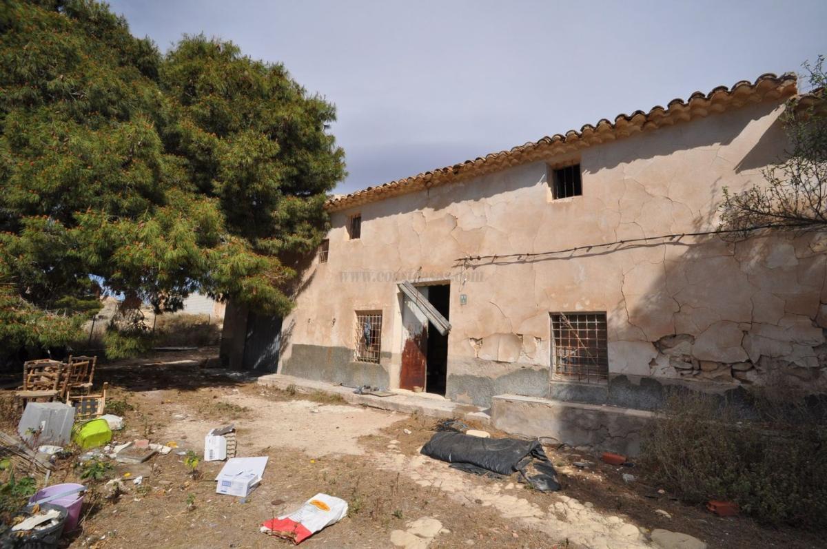Venta de villa en Monovar