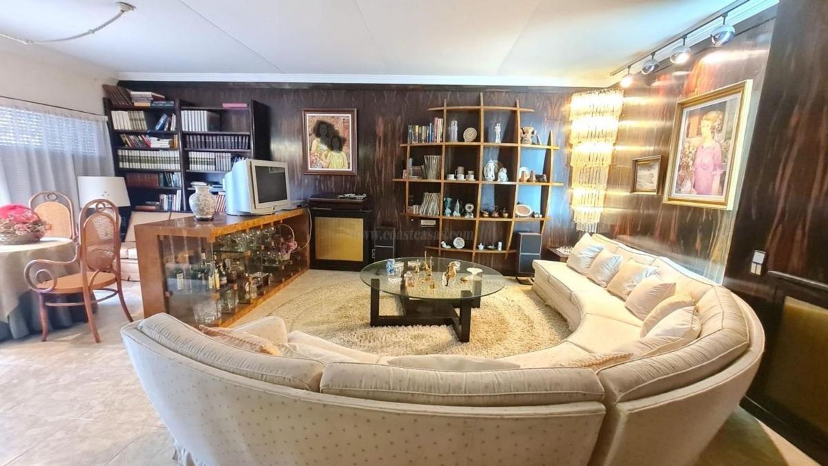 Venta de villa en Elda