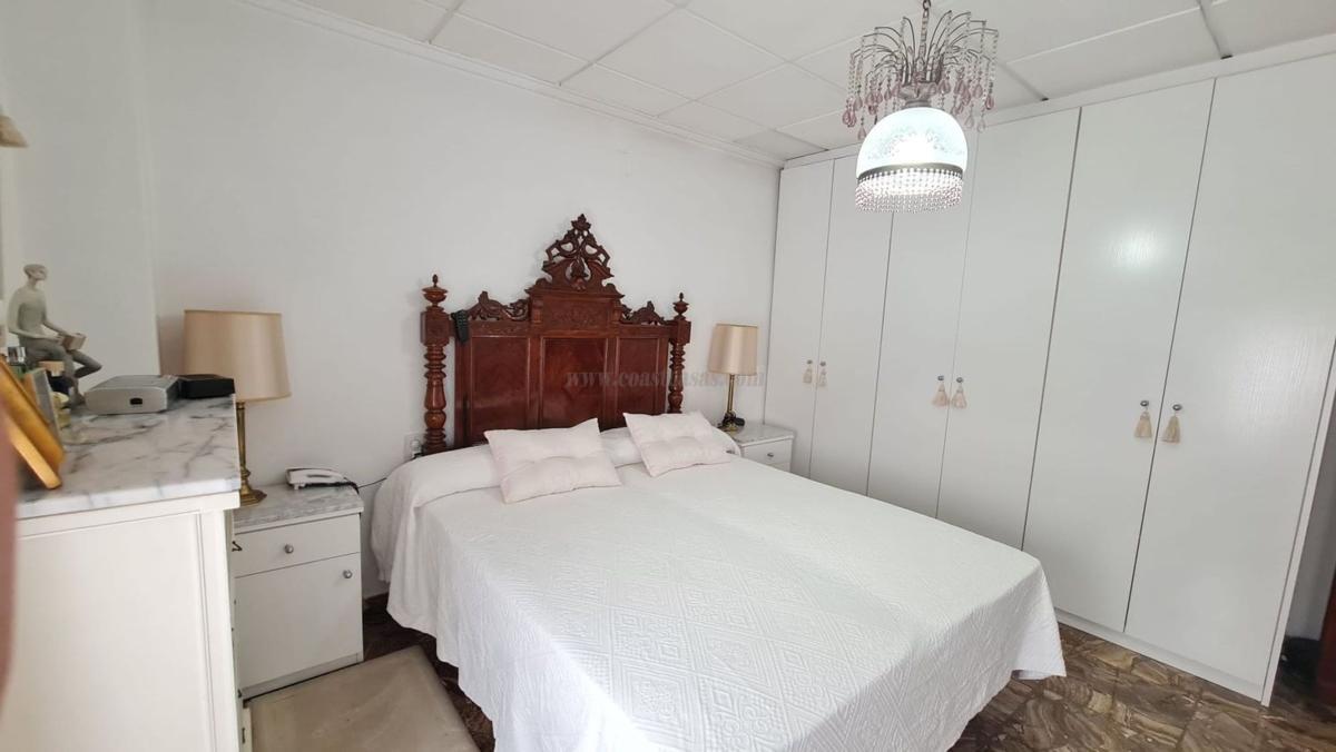 Venta de villa en Elda
