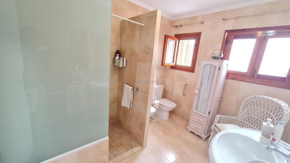 Venta de villa en Elda
