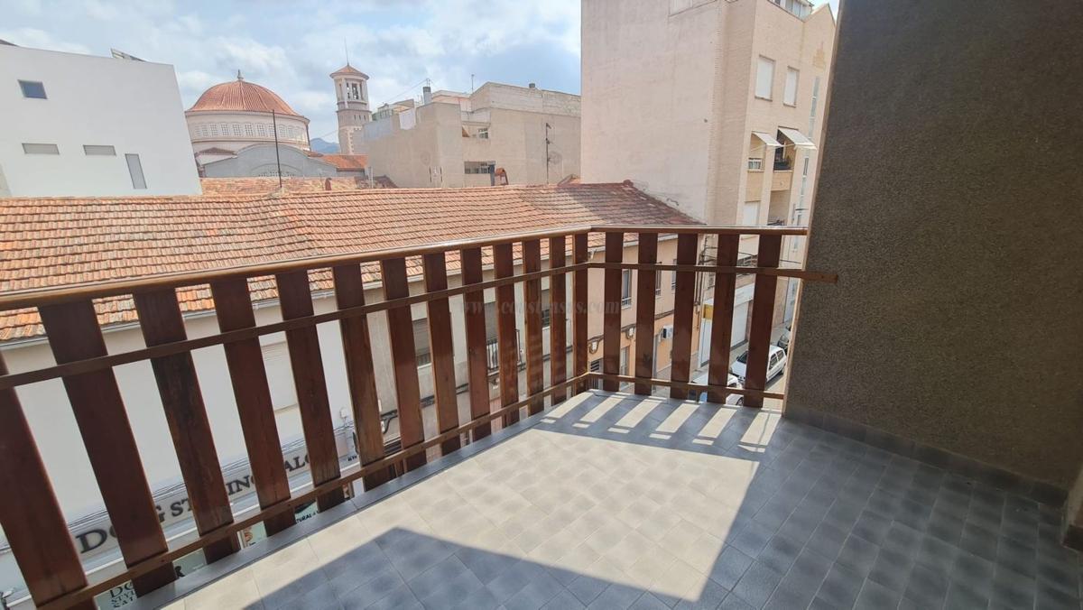 Venta de villa en Elda