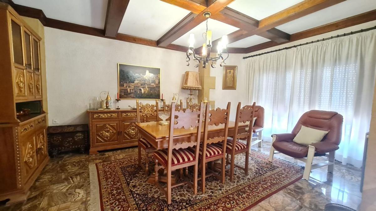 Venta de villa en Elda