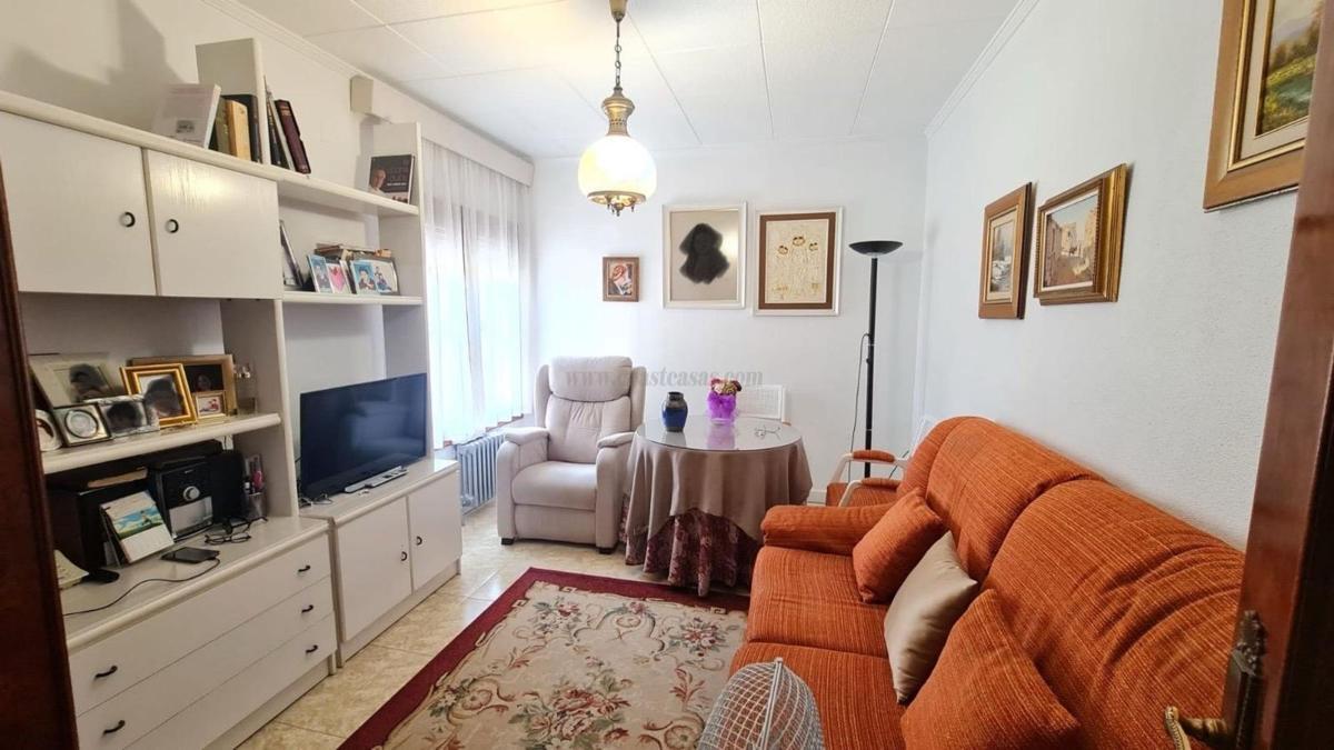 Venta de villa en Elda