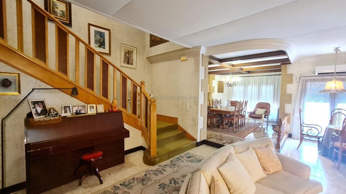 Venta de villa en Elda