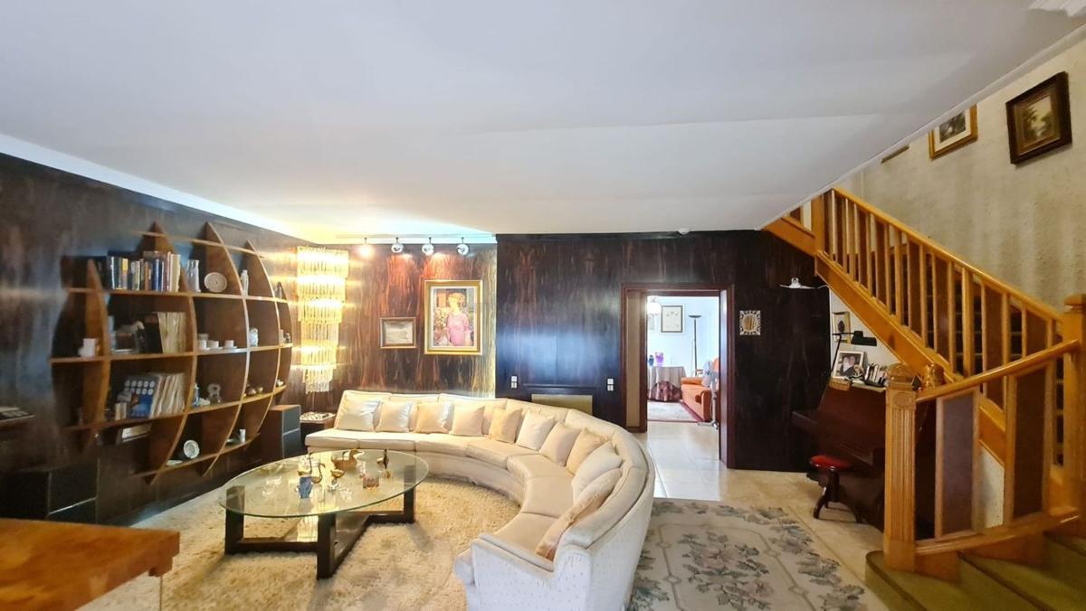 Venta de villa en Elda
