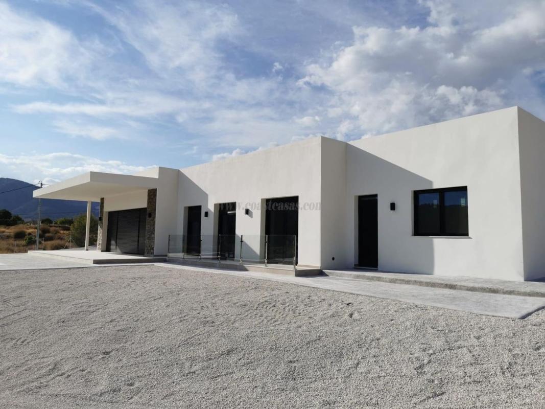 Venta de villa en Pinoso