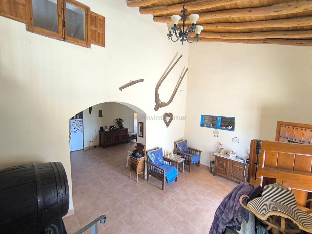 Venta de villa en Monovar