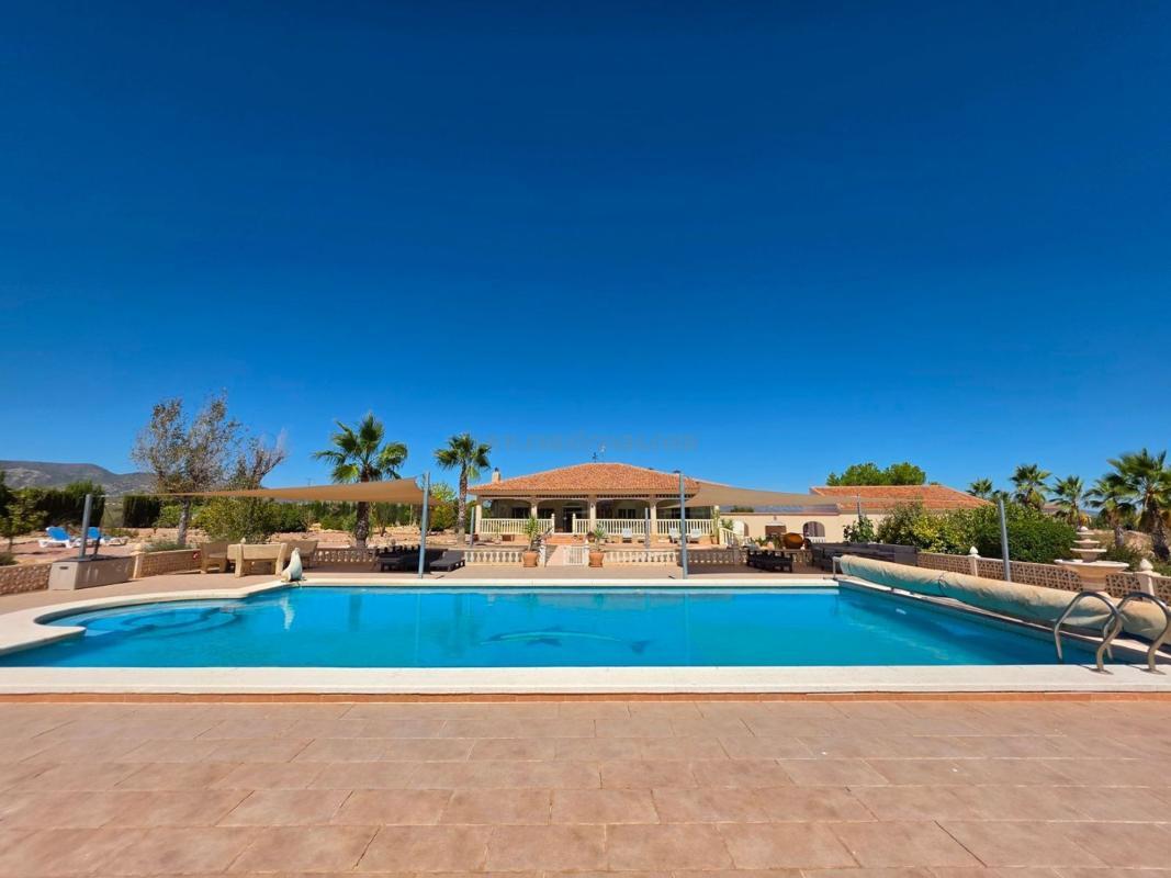 Venta de casas en Pinoso