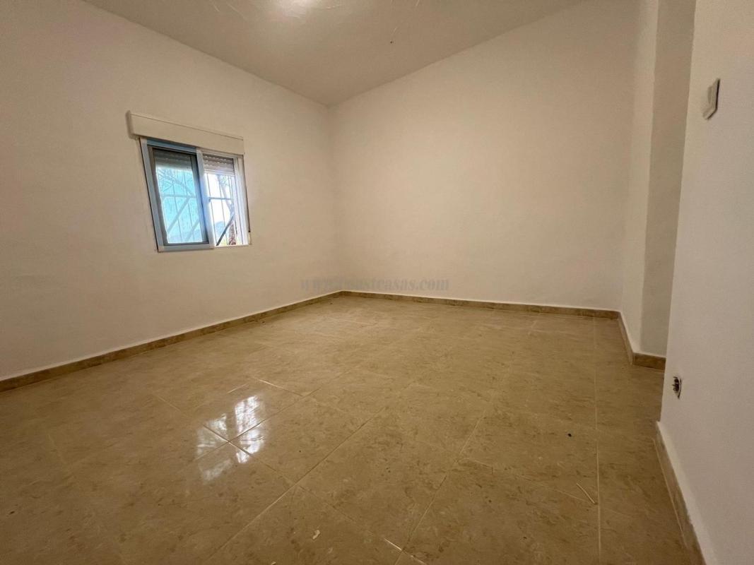 Venta de casas en Algueña