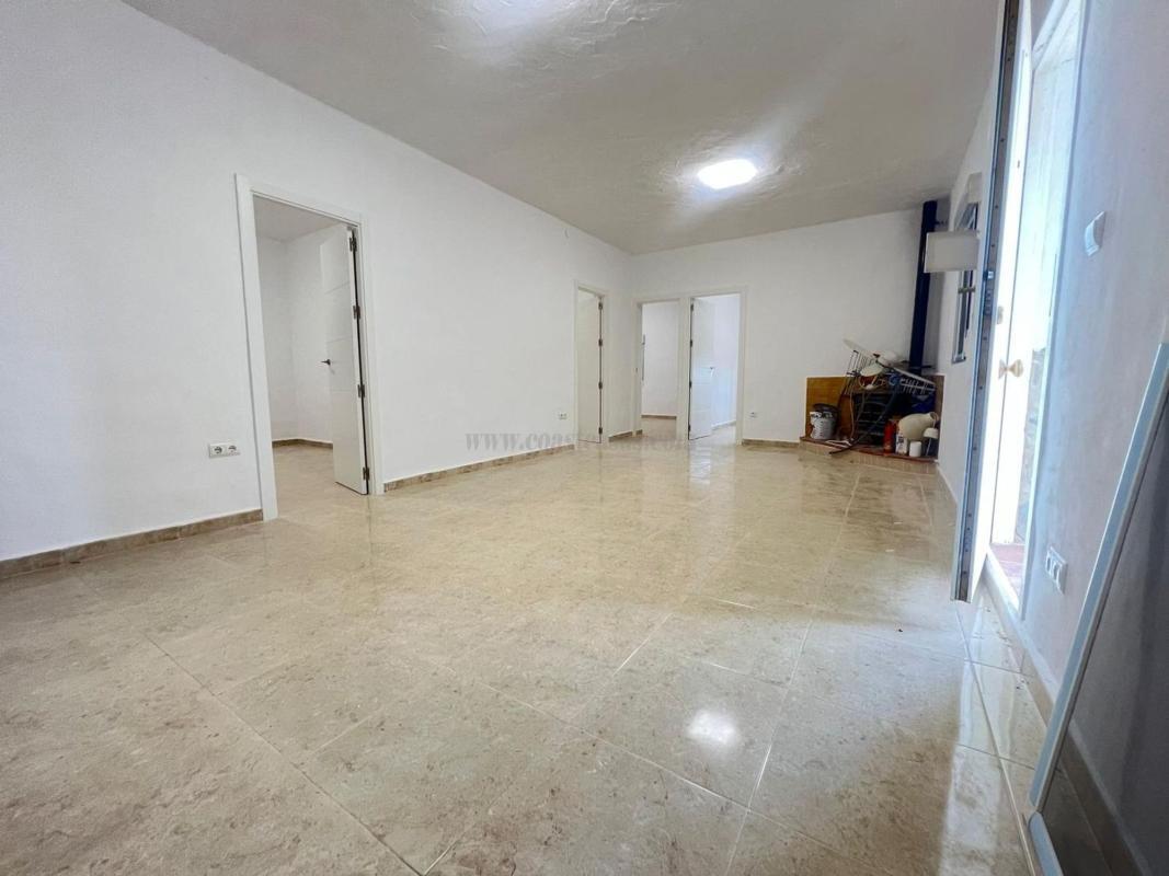 Venta de casas en Algueña