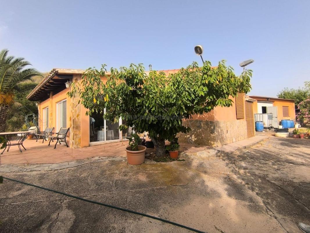 Venta de casas en Pinoso