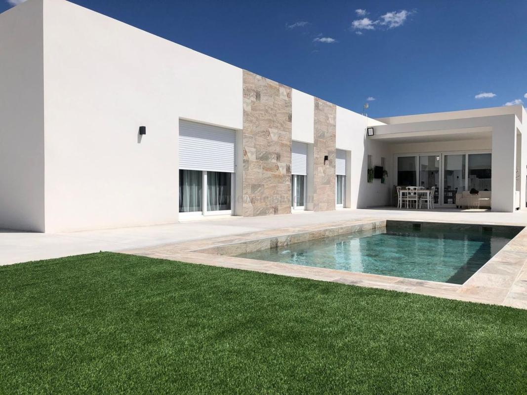 Venta de villa en Pinoso