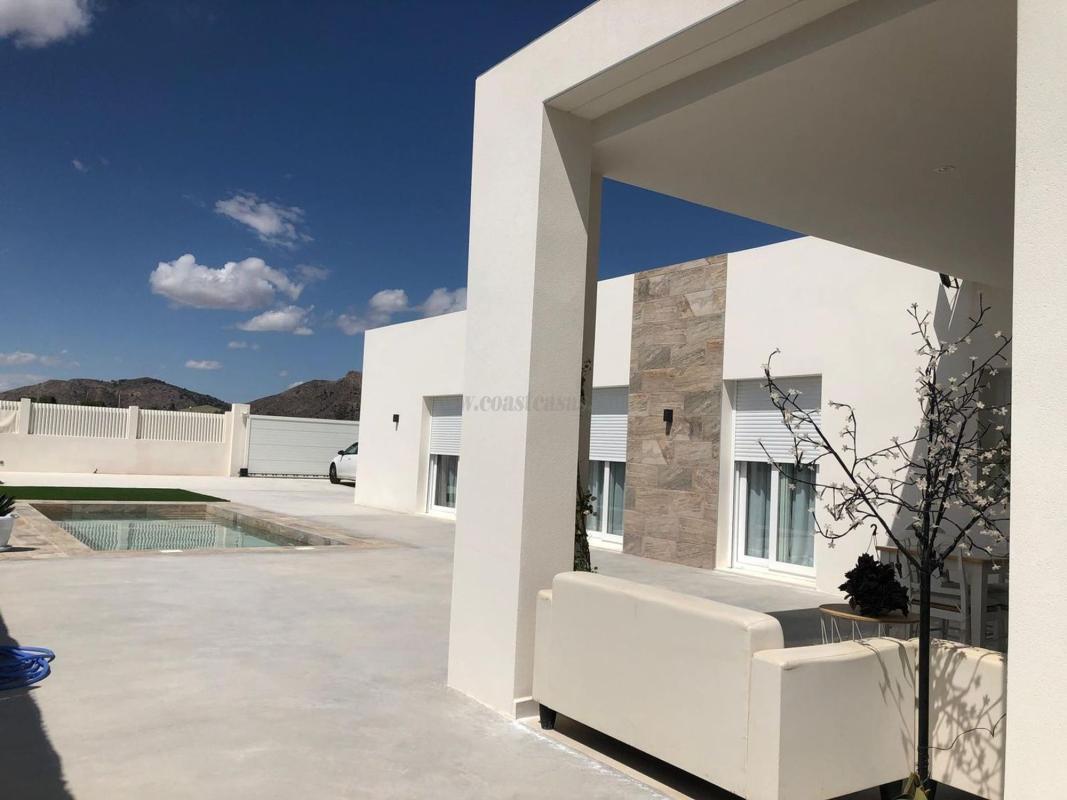 Venta de villa en Pinoso