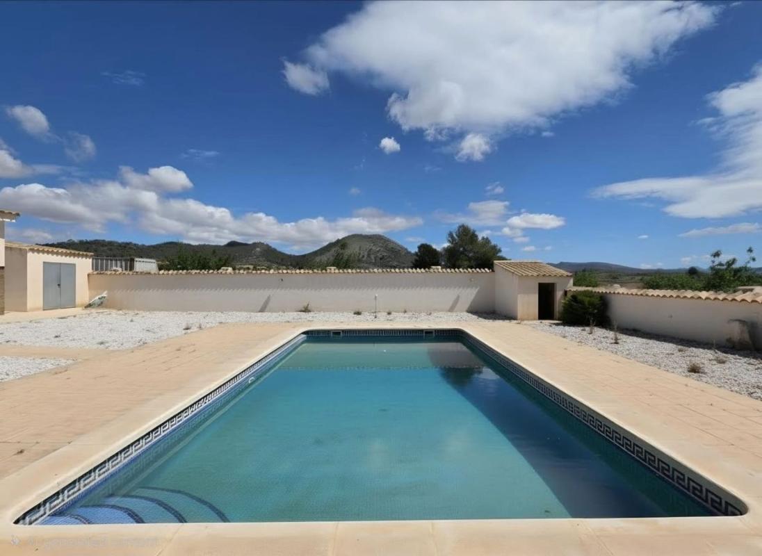 Venta de villa en Monovar