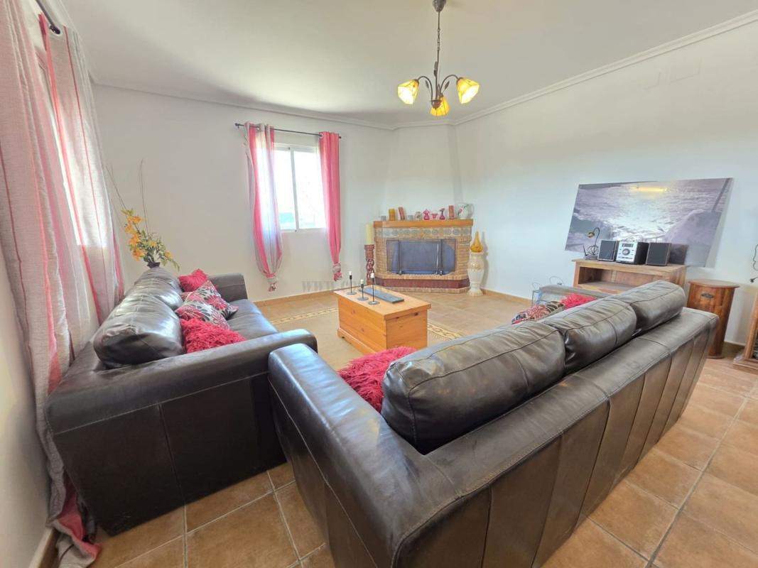 Venta de villa en Monovar